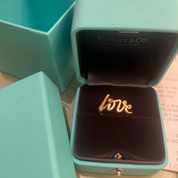 LOVE RING - Picture 2 of 4